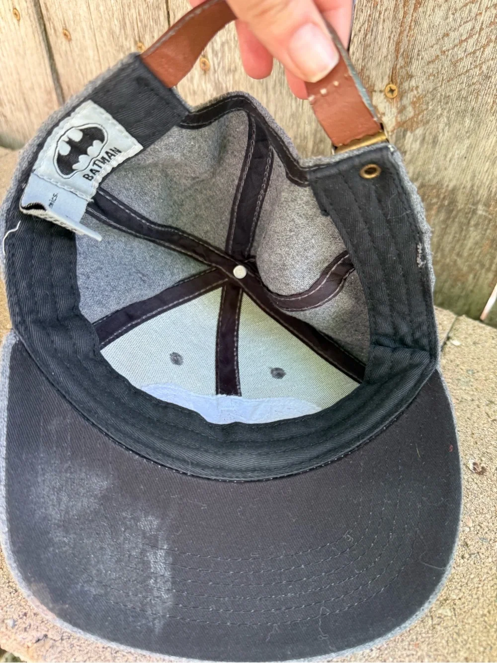 Batman DC Comic Mens Gray Logo Cap Hat Wool Viscose
